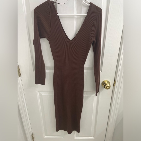 EUC Vici Wickson Ribbed Midi Sweater Dress - Picture 4 of 8